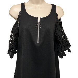 Shein Cold Shouloder Top Size: Medium